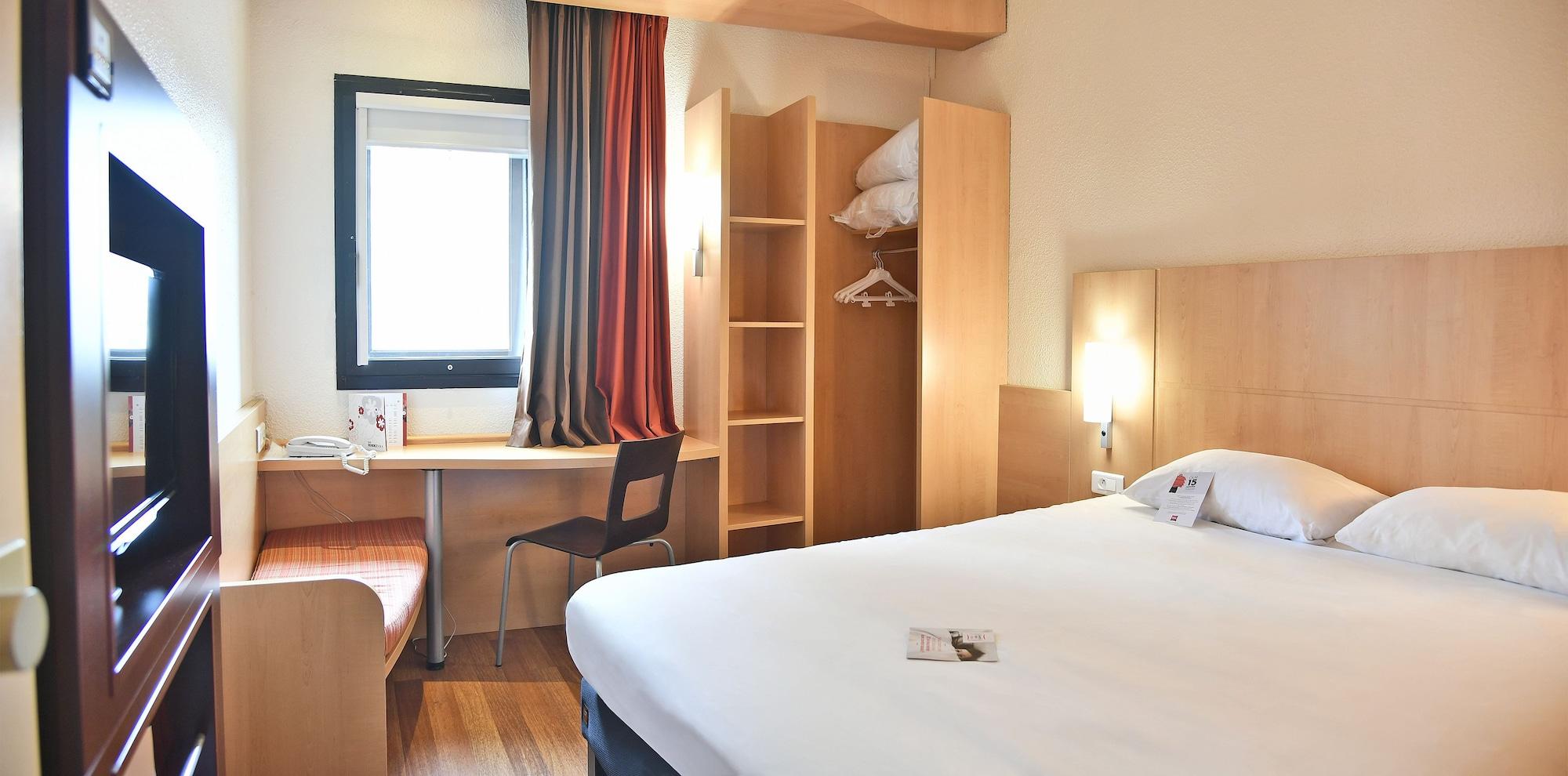 Ibis Saint Quentin Basilique Hotel Kültér fotó