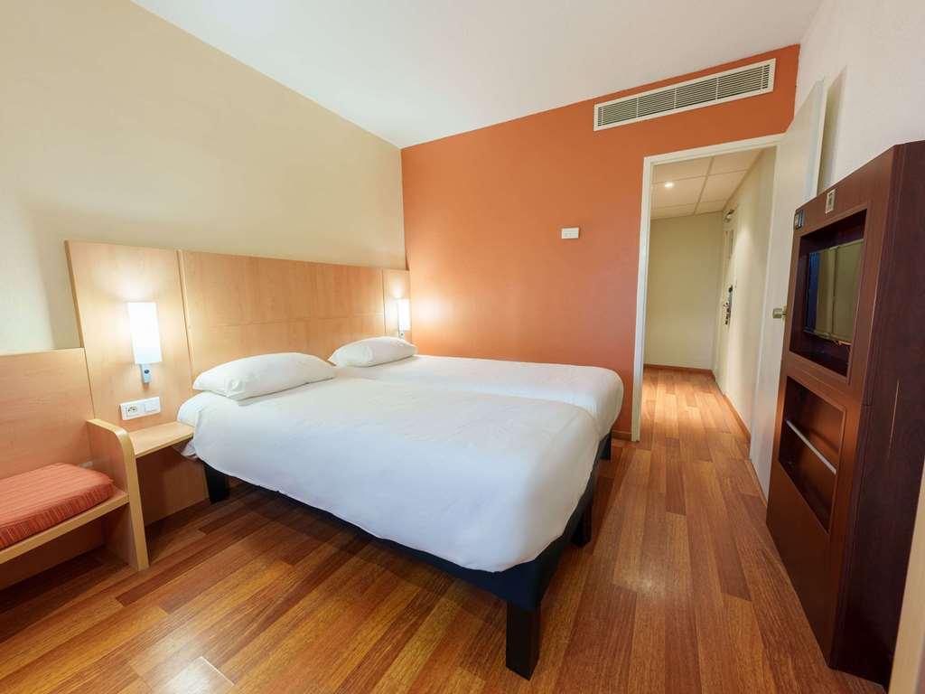 Ibis Saint Quentin Basilique Hotel Szoba fotó